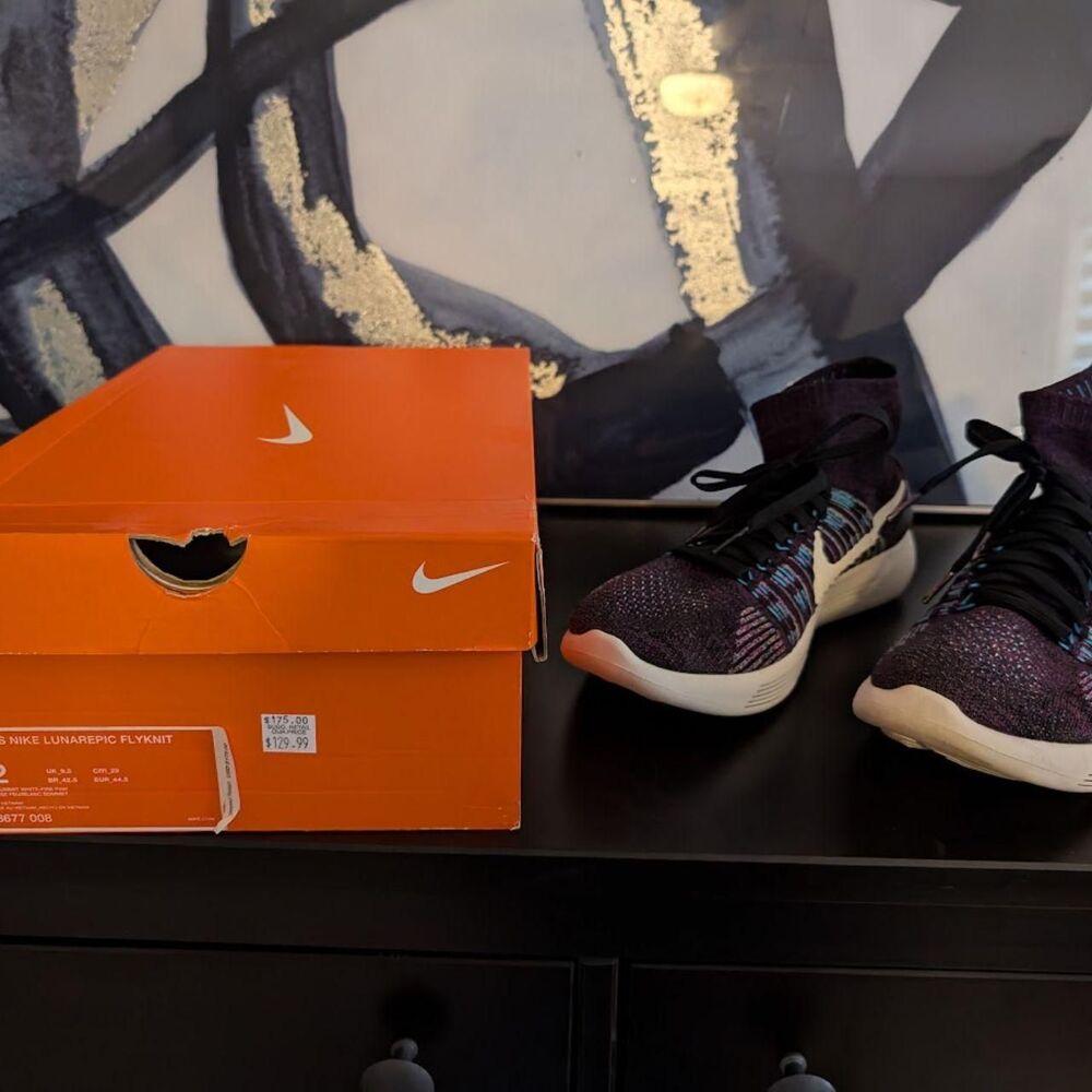 Nike Women's Purple and Black Trainers